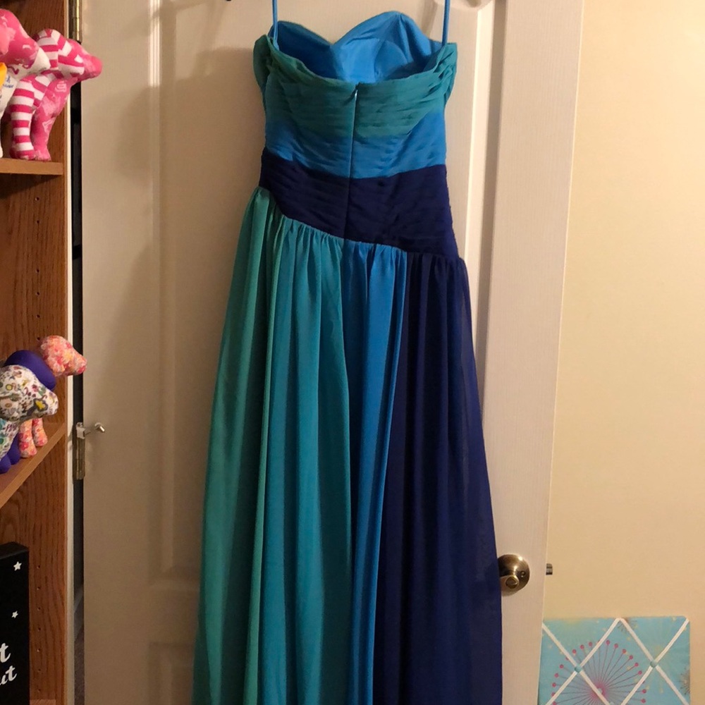 Prom Dress - Picture 2 of 7